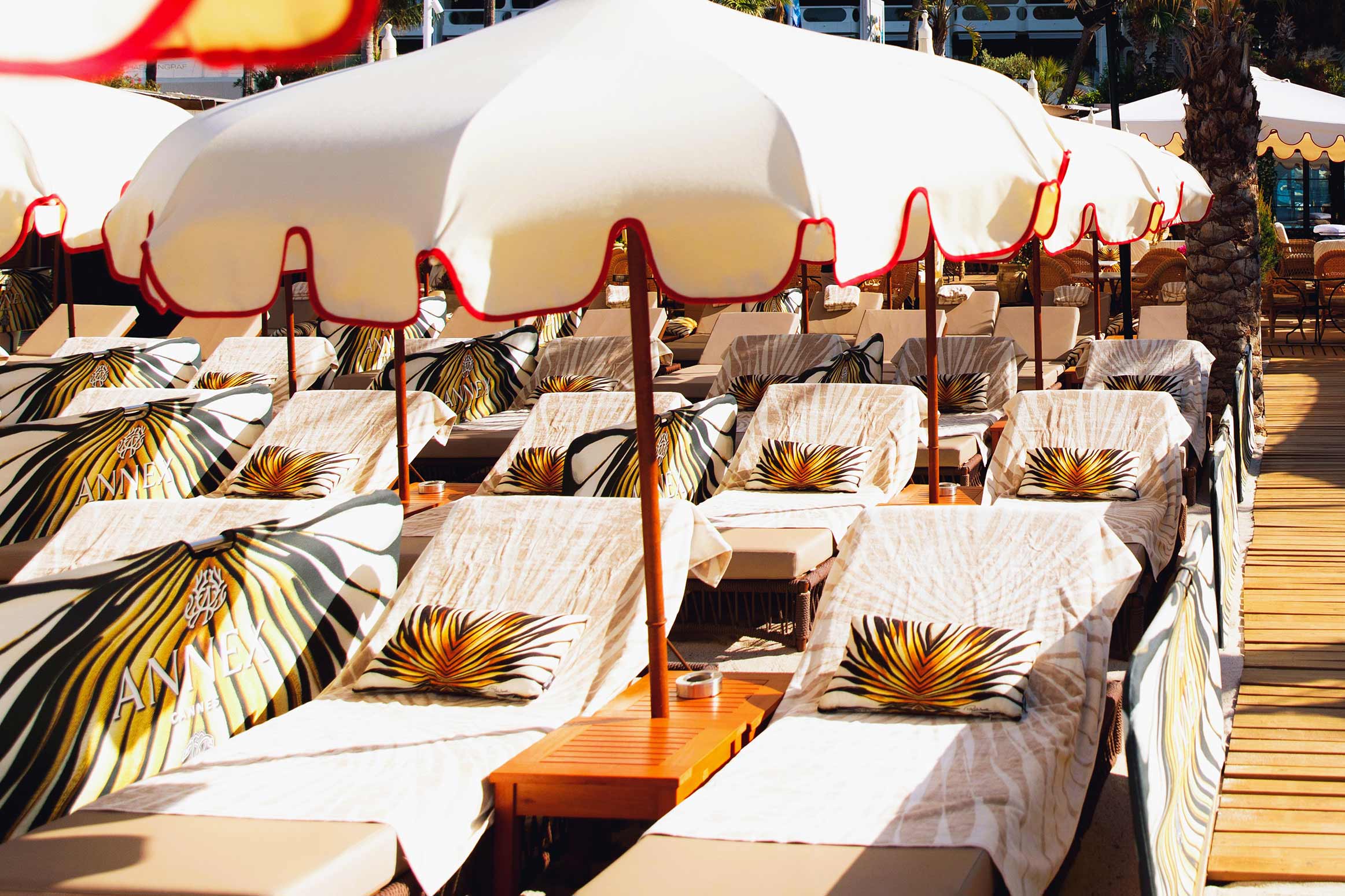 Annex Beach Restaurant is Dedicated to the Sun of Cannes